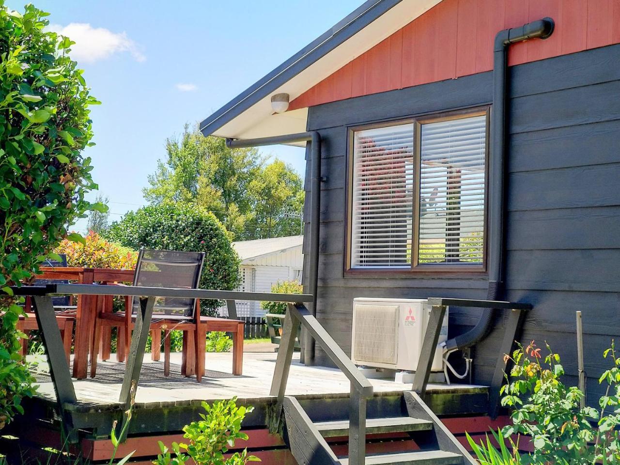 Bram'S Bach Villa Lago Lago Taupo Exterior foto