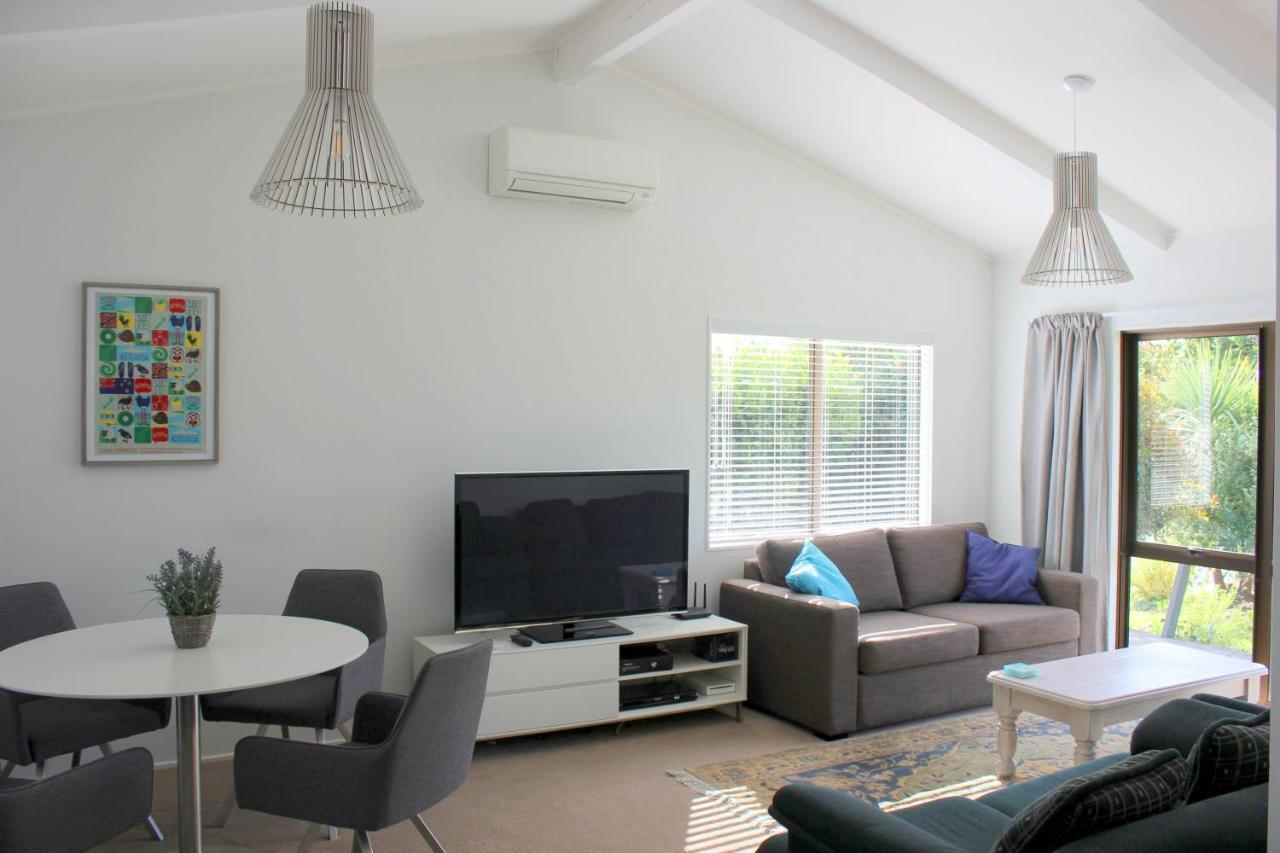 Bram'S Bach Villa Lago Lago Taupo Exterior foto