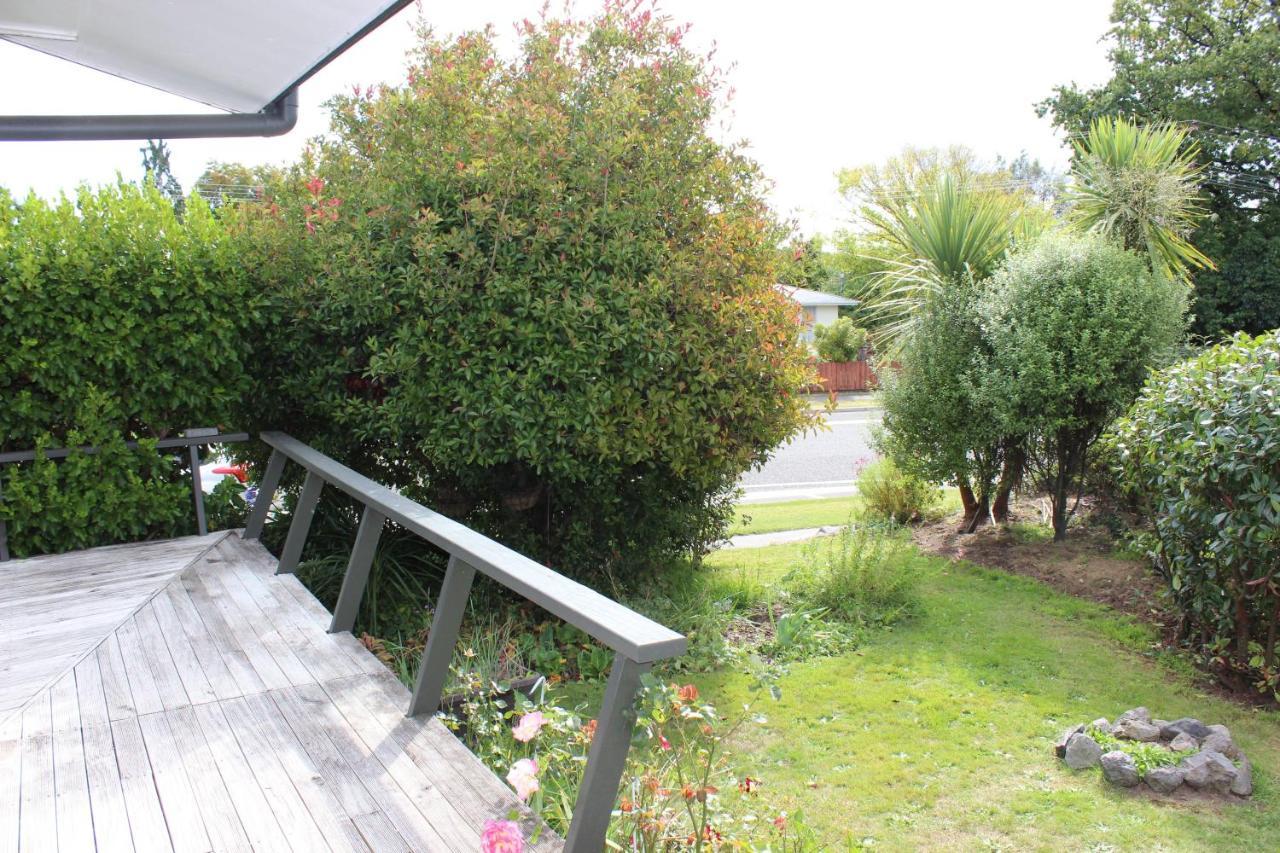 Bram'S Bach Villa Lago Lago Taupo Exterior foto