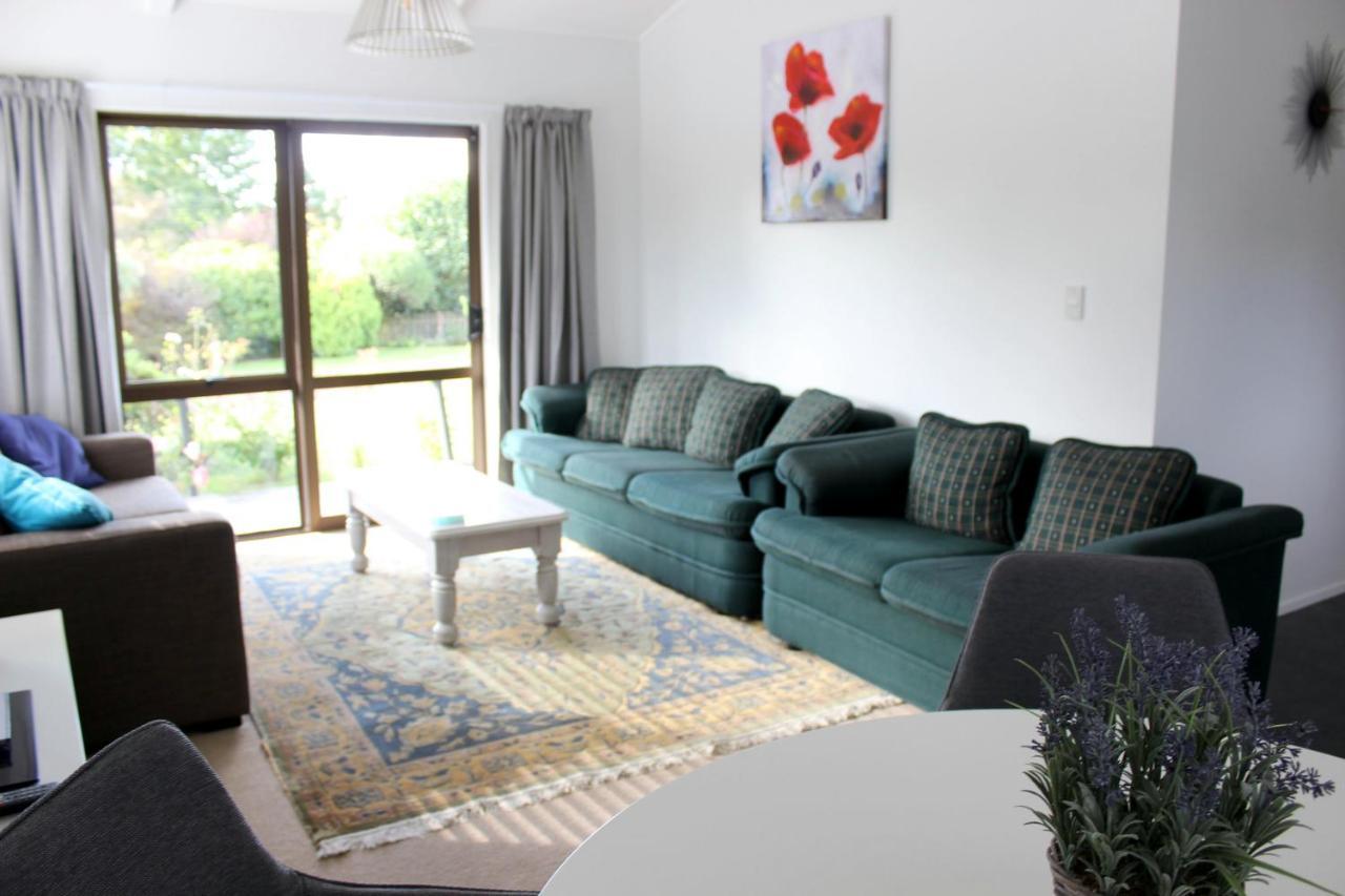 Bram'S Bach Villa Lago Lago Taupo Exterior foto