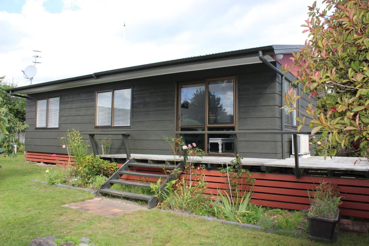 Bram'S Bach Villa Lago Lago Taupo Exterior foto